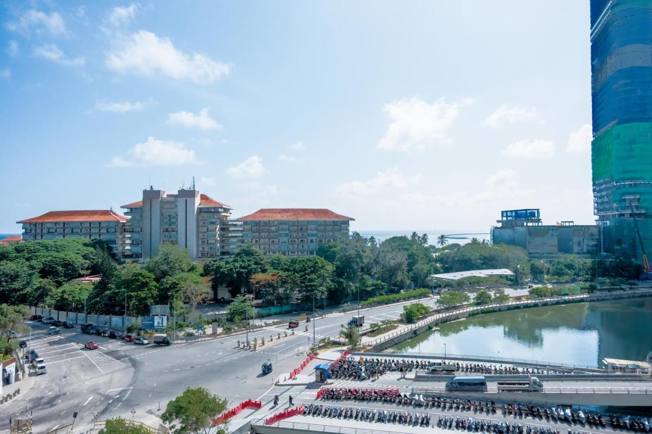 Brand New Water Front Luxury Cinnamon Suites Apartment In Heart Of Colombo City Esterno foto