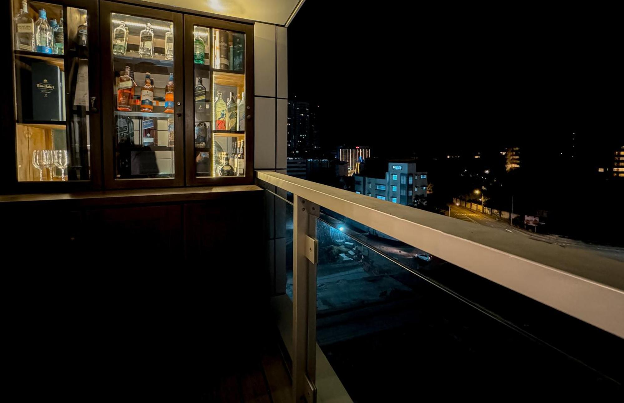 Brand New Water Front Luxury Cinnamon Suites Apartment In Heart Of Colombo City Esterno foto